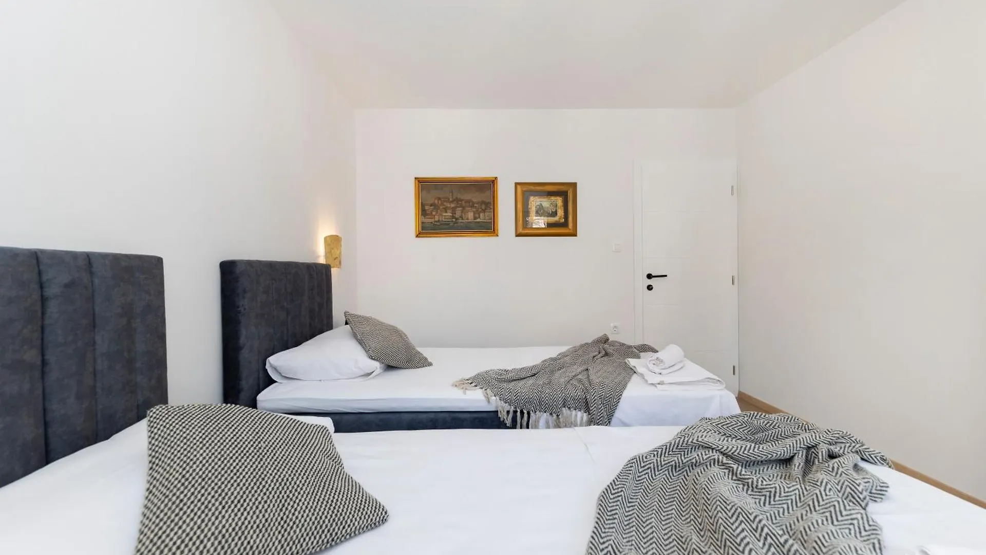 Dispetto Apartment In Old City زادار