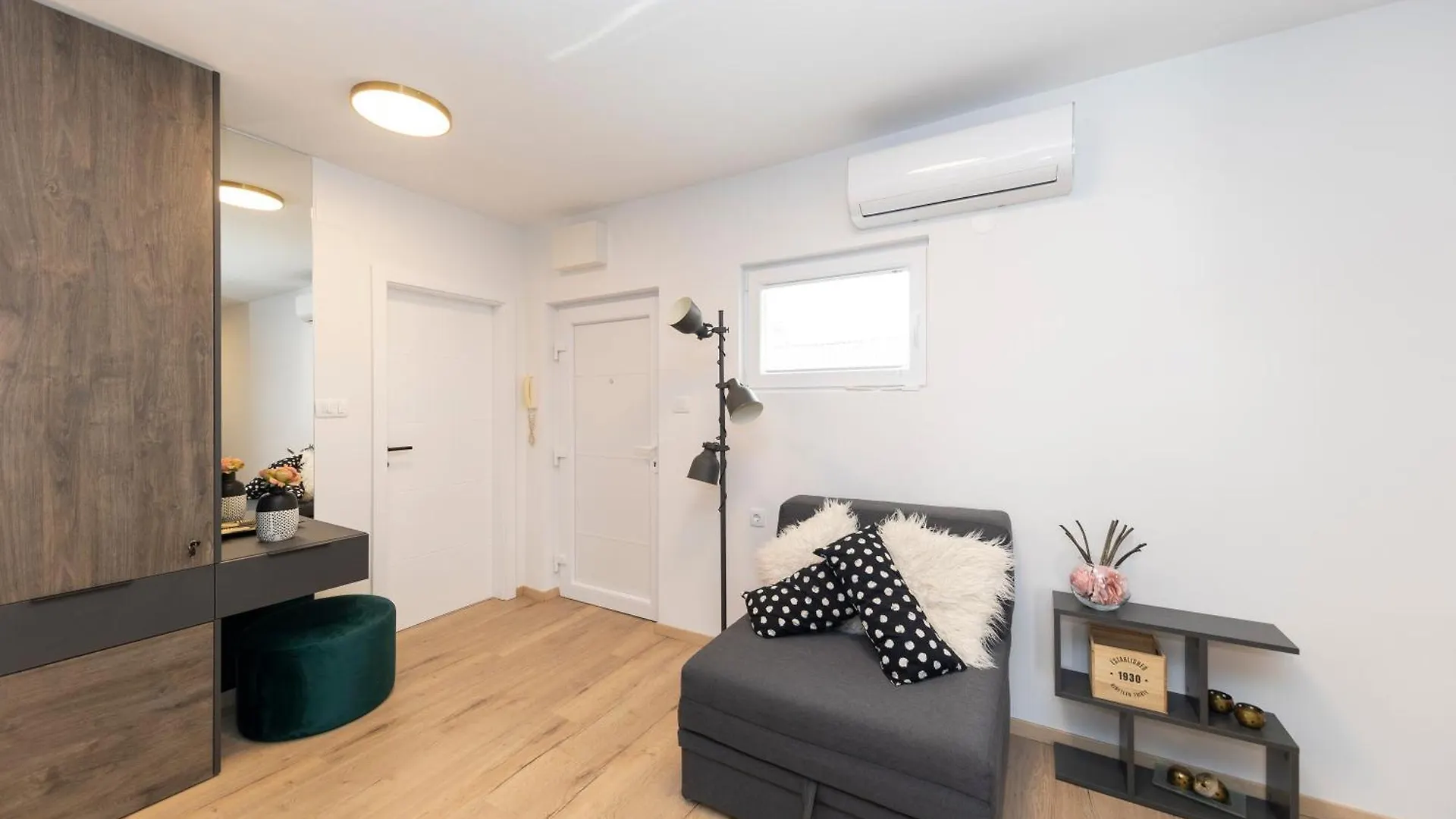 Dispetto Apartment In Old City زادار
